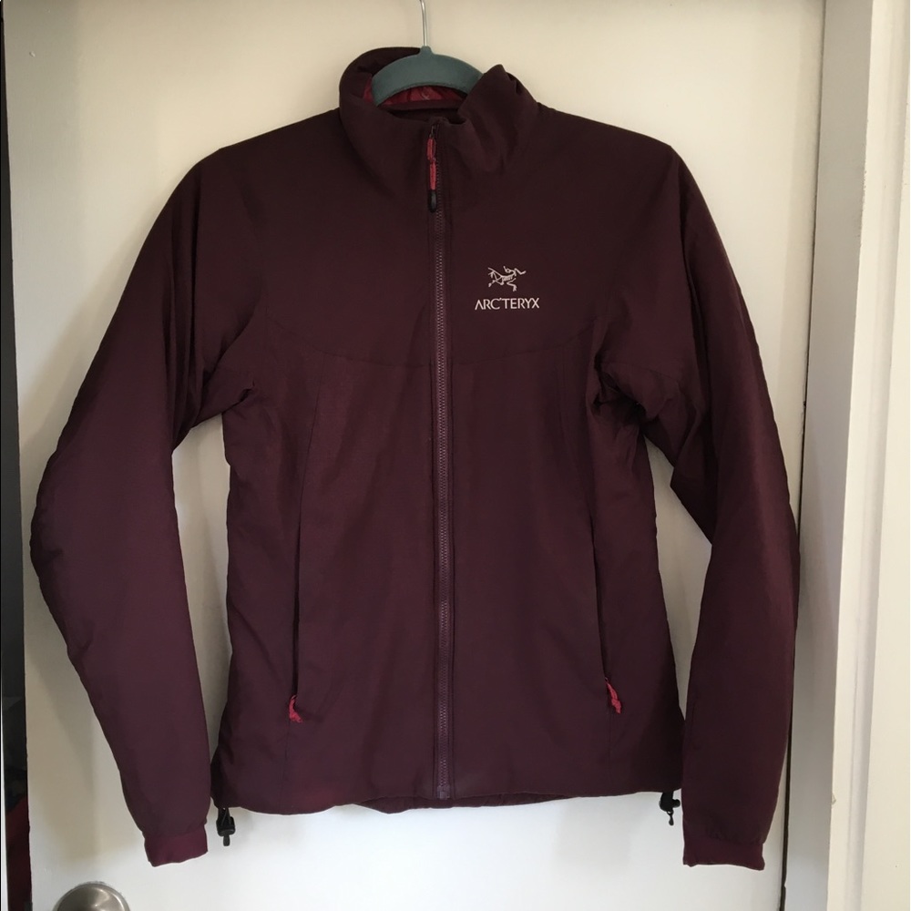 ON HOLD ✋ Arcteryx Atom Jacket